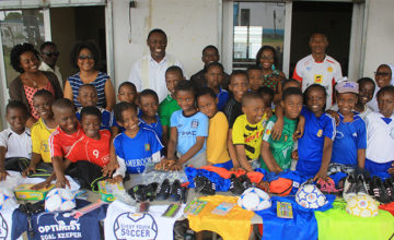 CUIB A&T receives sporting gifts from Jane and Frank Pueschel from USA